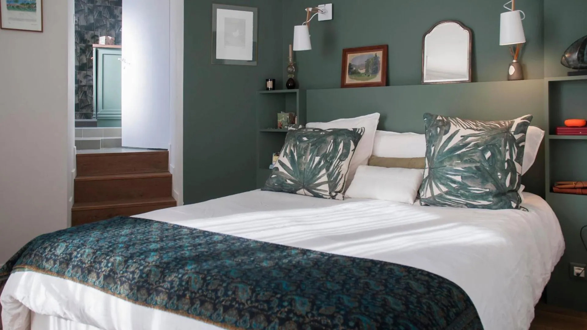 Beautiful Love Nest Near The Seine Apartment Paris