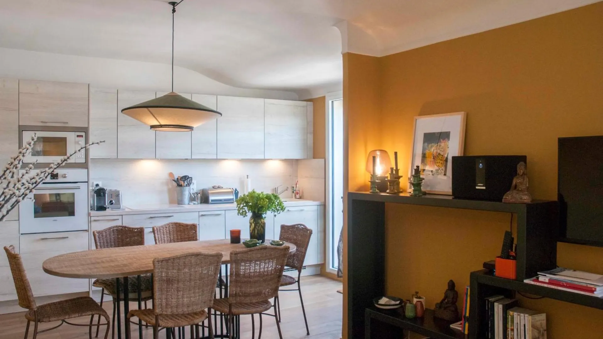 Beautiful Love Nest Near The Seine Apartment Paris France
